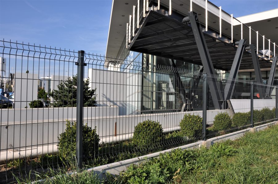 Fencing – Types and Applications