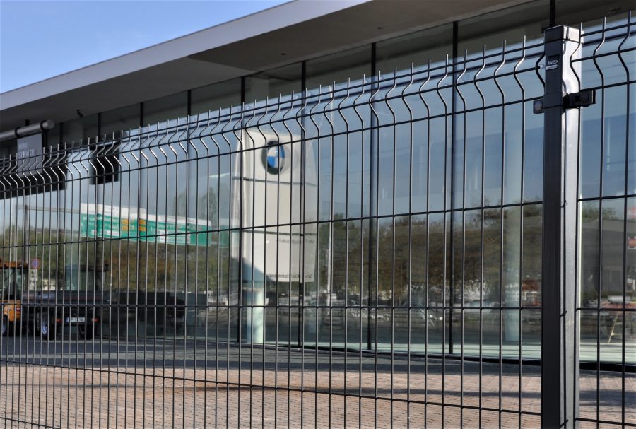 Wide Range of Applications for Panel Fencing